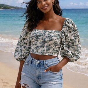 Abercrombie & Fitch Green and White Puff Sleeve Crop Top